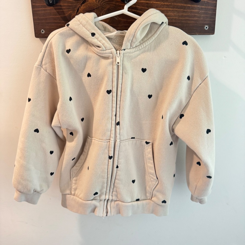 HM Kids Heart Print Zip Up Hoodie Cream Beige Sweatshirt Size 5T 6 110 116